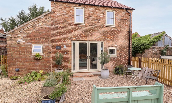Pointon Cottage | EAU BARN, romantic, character holiday cottage in Billingborough