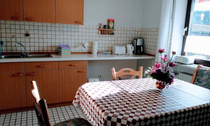 Traitsching Apartment | Ebenerdige Ferienwohnung mit Terrasse für bis zu 4 Personen
