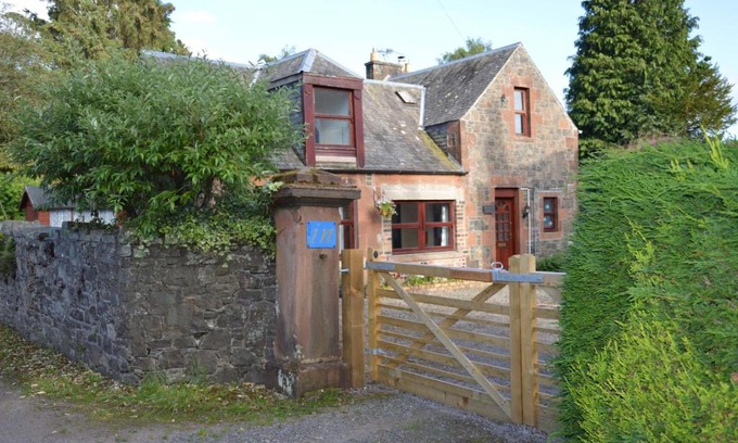 Moffat House | Ebenholm Cottage