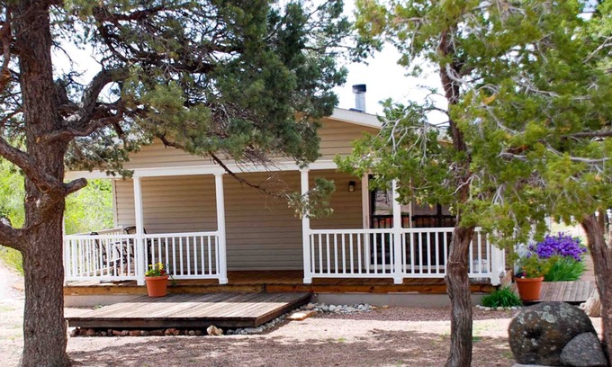 Canon City House | Echo House - Family Rental Home at Royal Gorge Cabins