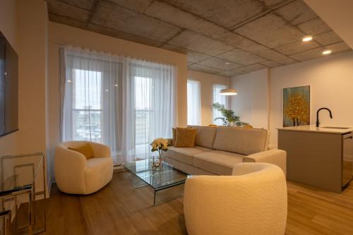Old Montreal Apartment | Echoes of Chic 2BR Hideaway in Old Port