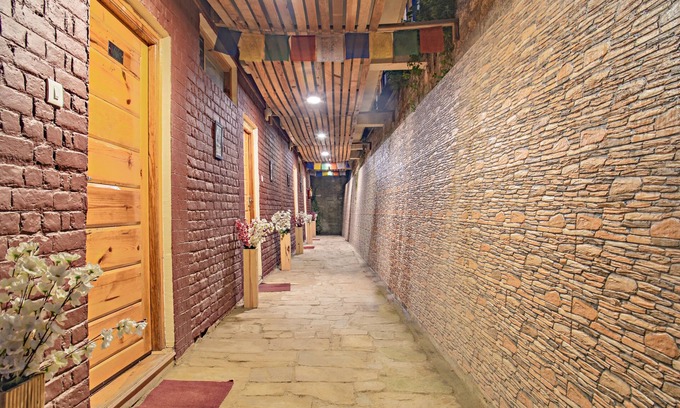 Majkhali Hotel | Echor - Yak and Yeti Ranikhet