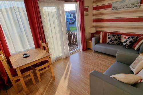 Bridlington Ski Chalet | Ecky-Thump pet friendly holiday chalet