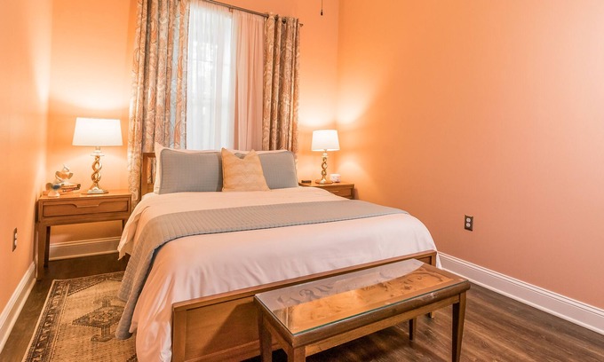 Cotter House | ❤️“Eclectic Bungalow” Walk to the White River & café