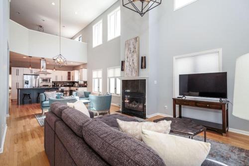 Lower East Side House | Eclectic Stylish and Cozy Milwaukee Unit