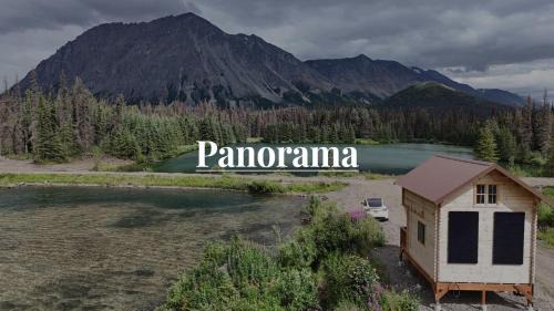 Denali House | Eco-Friendly Lakefront Tiny House with Views of Panorama Mountain near Denali National Park