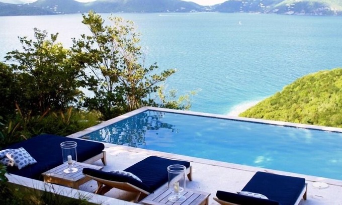 Estate Hansen Bay House | Eco-Luxury Paradise with Amazing Views & Pool