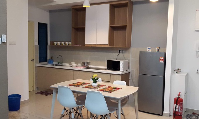 Malacca City Apartment | Eco Malacca Homestay @ Atlantis Residences-4-6pax (with Wifi)