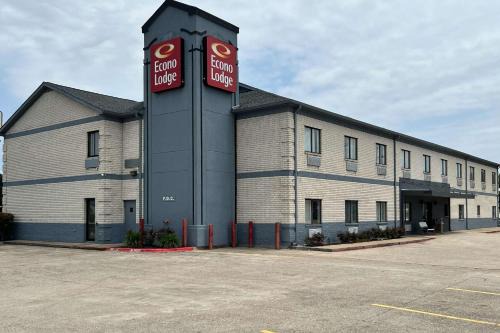 Beaumont Cabin | Econo Lodge Beaumont I-10 South