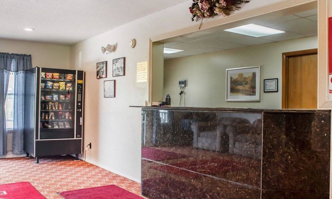 Cuba Hotel | Econo Lodge Cuba I-86