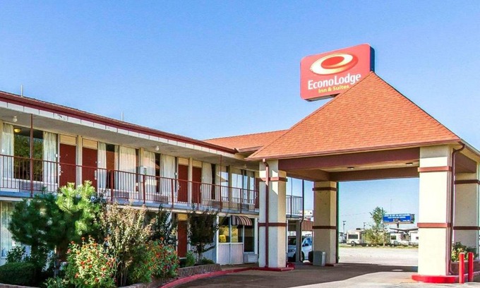 Central Oklahoma City Hotel | Econo Lodge Inn & Suites Near Bricktown