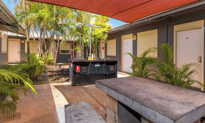Millars Well Hotel | Econo Lodge Karratha