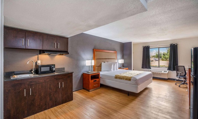 Orlando Hotel | Econo Lodge Orlando