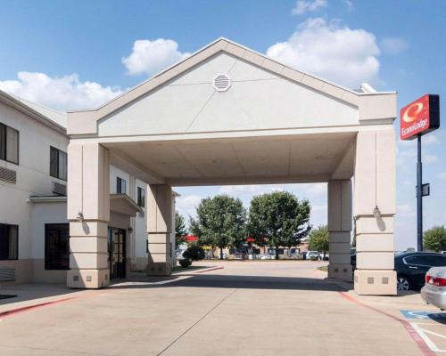 Weatherford Cabin | Econo Lodge Weatherford