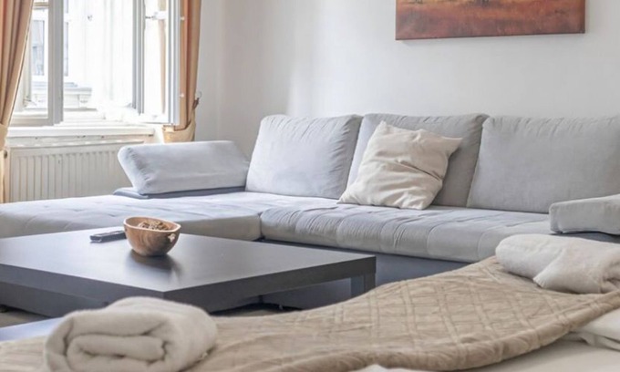 Landstrasse Apartment | Economy 1BR Apt. Near Rennweg & Belvedre