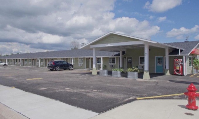 McCook Hotel | Economy Inn McCook