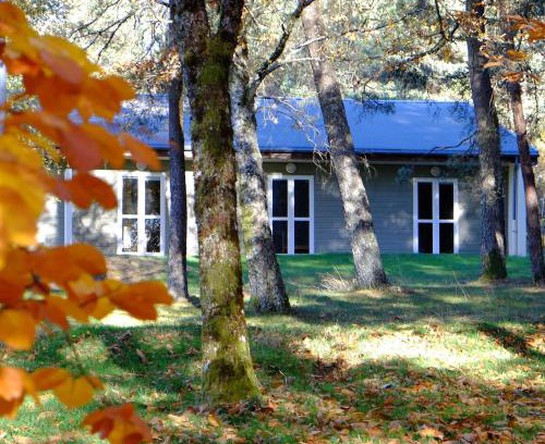 Saint-Yrieix-le-Dejalat Hotel | Ecoparc Des Monédières