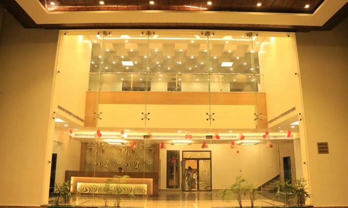 Ganaur Hotel | Eden Green