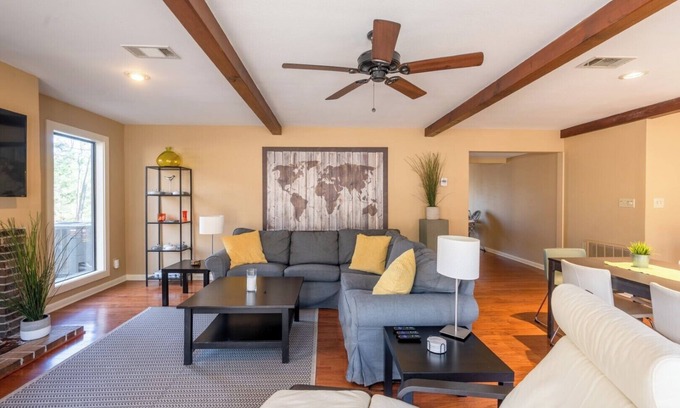 Eden Isle House | Eden Isle Cottage - Greers Ferry Lake