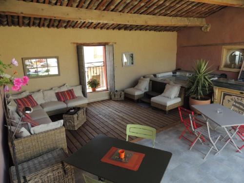 La Roque-d'Antheron House | Eden Roque