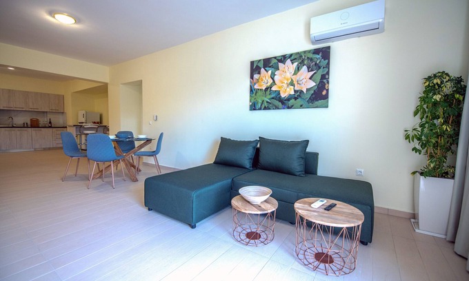 Petaloudes Apartment | Eden's Lily - Luxury Spacious Apartment With Sea View
