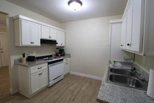 El Paso House | Edens Comfort Suite Near I 10