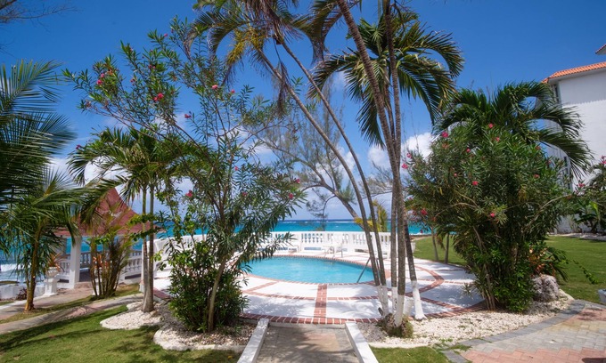 Tower Isle Villa | Edgewater Beach Villa Ocho Rios Family Friendly Beach Front Close to Attractions
