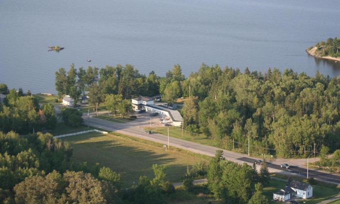 Timiskaming District House | Edgewater Motel and Campground