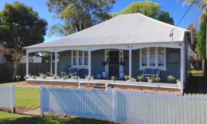 Cessnock House | Edgeworth Manor beautiful federation Home