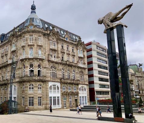 Maria Auxiliadora Apartment | Edificio El Moderno, Vigo 1.902