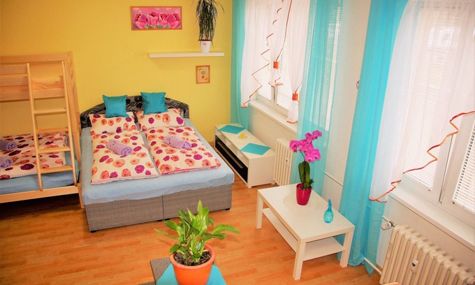 Prague 18 Apartment | Edita In 40m2 Close PVA Letňany