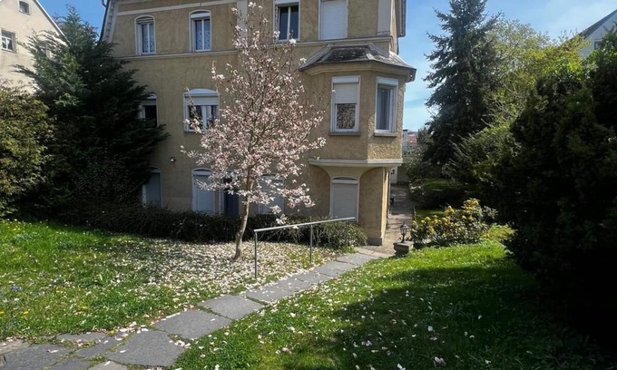 Crimmitschau Apartment | Edles 105 m² Apartment für bis zu 6 Personen, Ideal für Familien mit Kindern