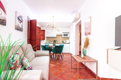 Encarnacion-Regina Apartment | EDomus Las Setas Boutique