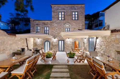 Cesme Hotel | EFLIN HAUS Historical Place & Monument