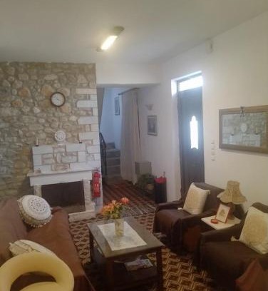 Toriza House | Efterpi's Tower House! εύ τέρπω she who brings joy