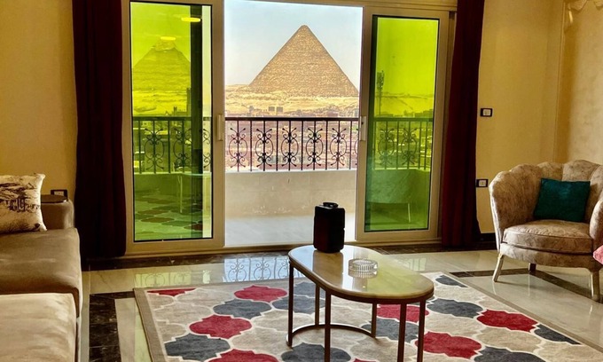Al Haram Apartment | Egypt as never seen before
