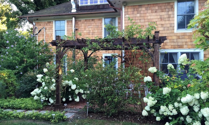 Village of East Hampton House | EH VILLAGE: WALK TO RESTAURANTS, BIKE TO BEACH!