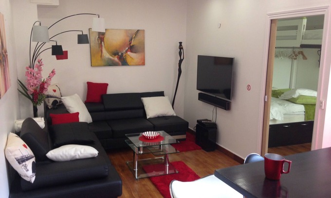 Passy Apartment | EIFFEL TOWER - Passy - DISCREET and LUXURY 35m2
