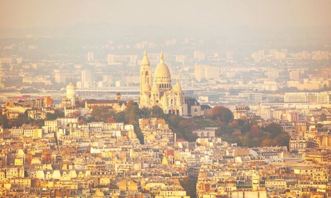 Montmartre Apartment | Eiffel-Tower-View Romantic Duplex