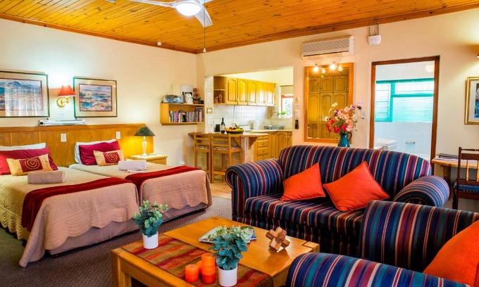 Die Boord Apartment | Eikepark Self Catering