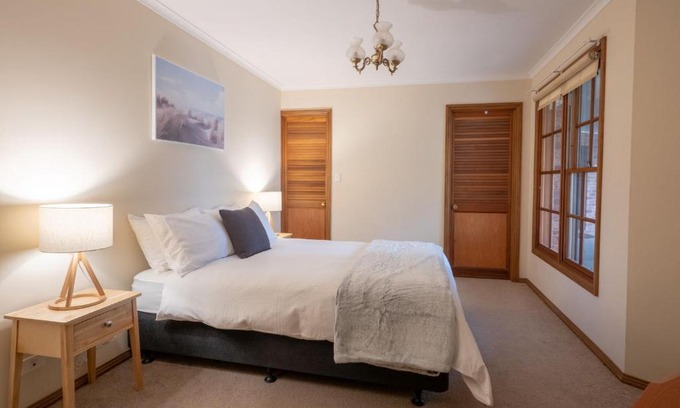 Eildon Hotel | Eildon Motel Main house