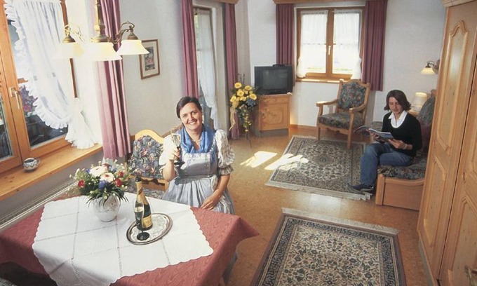 Groissenbach Apartment | Ein-Raum-Ferienwohnung (8) 32qm, Dusche/WC, Kochnsiche, Balkon
