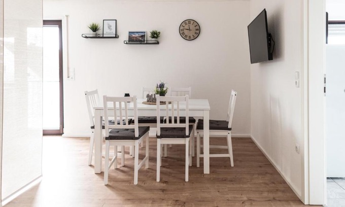 Edingen-Neckarhausen Apartment | Eindrucksvolles Gruppen– und Monteursloft