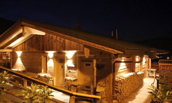 Rabenstein Apartment | Einzigartige Ferienhütte mit Eigenem Wellnessbereich