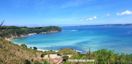 Jerowaru Hotel | Ekas secret garden surf villas, walk to waves