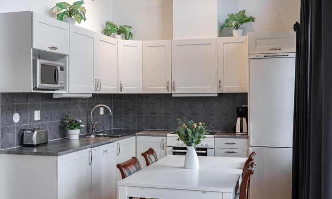 Storlinge House | Ekerum Village