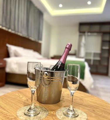 Los Jardines Hotel | EL ALAMO, EJECUTIVO Y SPA