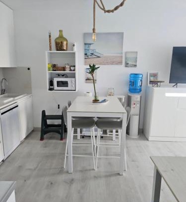 Pueblo Latino Apartment | El ancla de playa elisa