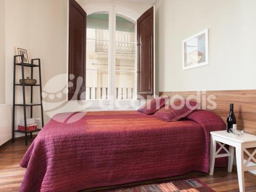 El Born Apartment | El Born, right next to the traditonal market of Santa Caterina