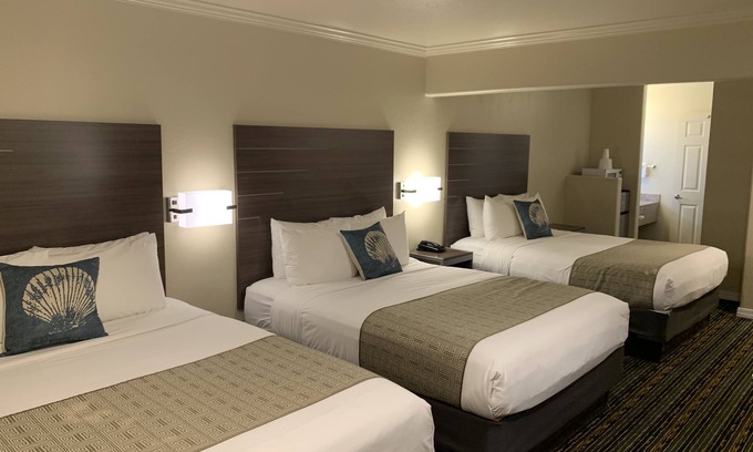North Fremont Street Hotel | El Castell Motel